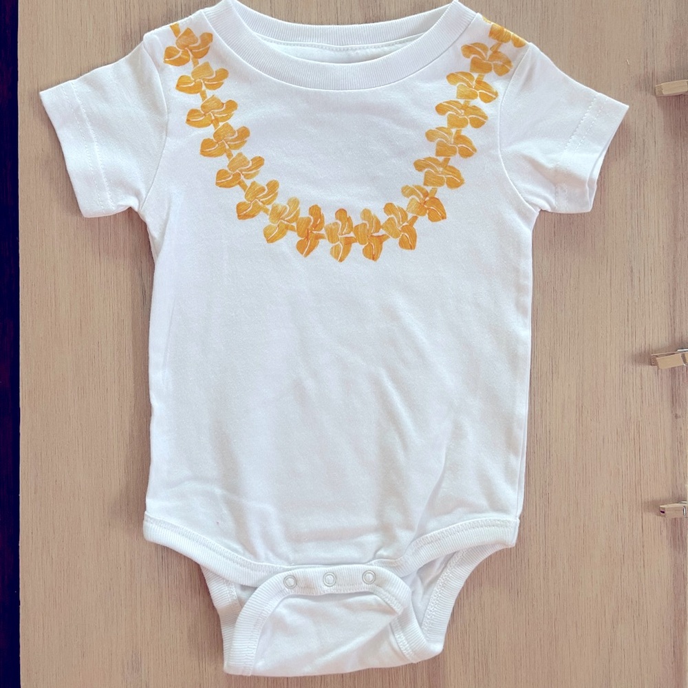Baby lei onesie 12 months
